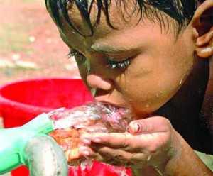 ভ্যাপসা গরমে অতিষ্ট জীবন!