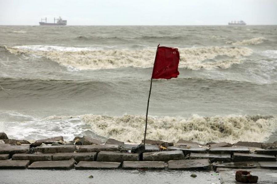 শিশির-এর প্রভাবে বঙ্গোপসাগর উত্তাল