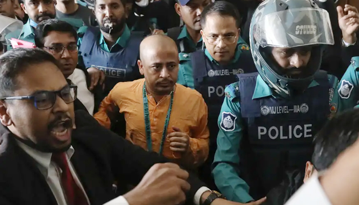 আরও চারটি মামলায় গ্রেপ্তার